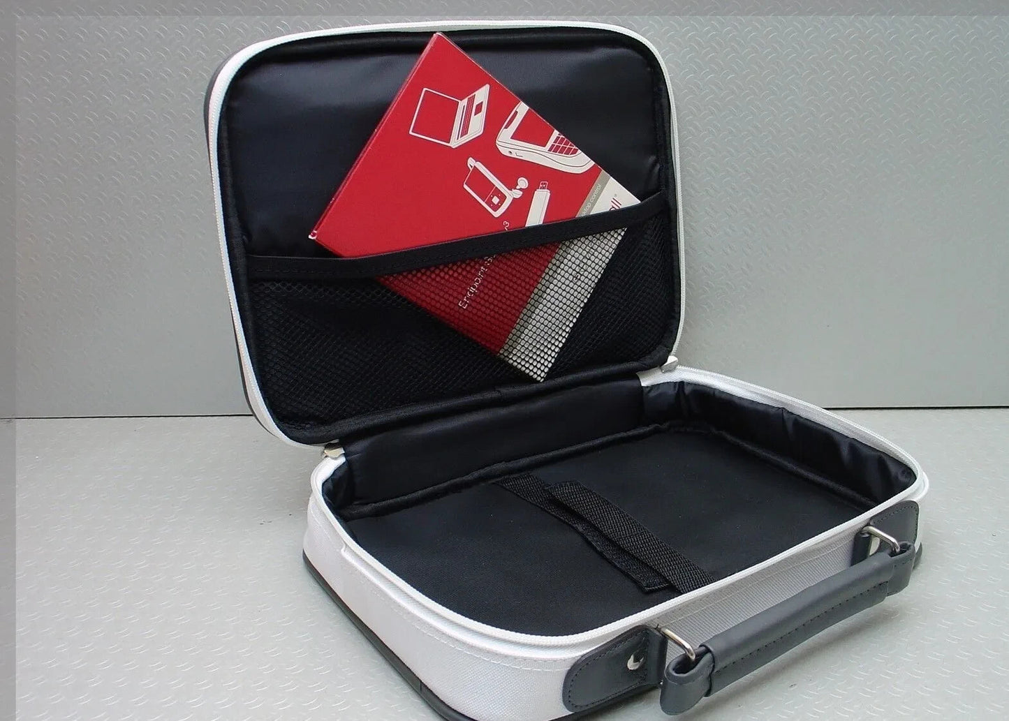 10 PCS Dicota Base XX Mini Netbook Tablet Carry Case With Handle Bag 11.6" White