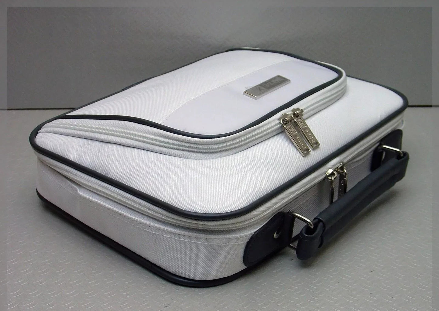 10 PCS Dicota Base XX Mini Netbook Tablet Carry Case With Handle Bag 11.6" White