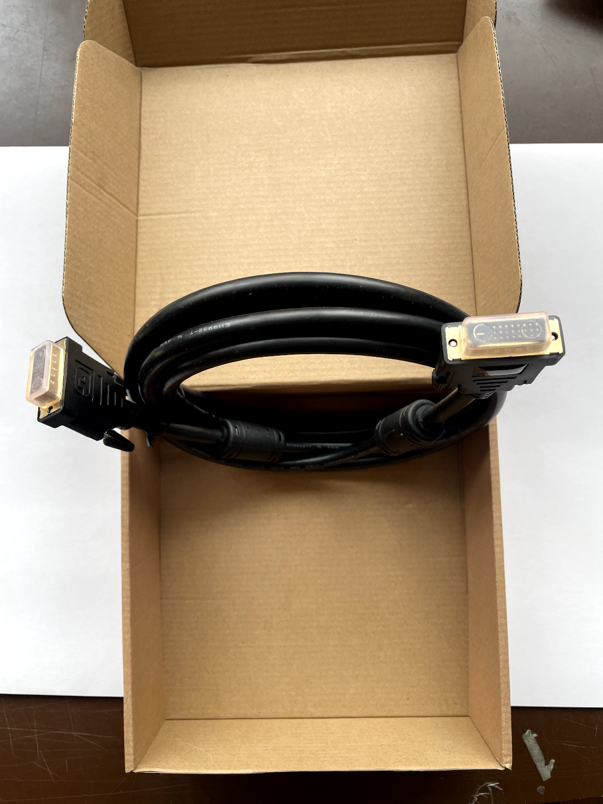 3M DVI to DVI Male-to-Male Cable Adapter - 3m, 9.8ft Brand New Amazon Basics